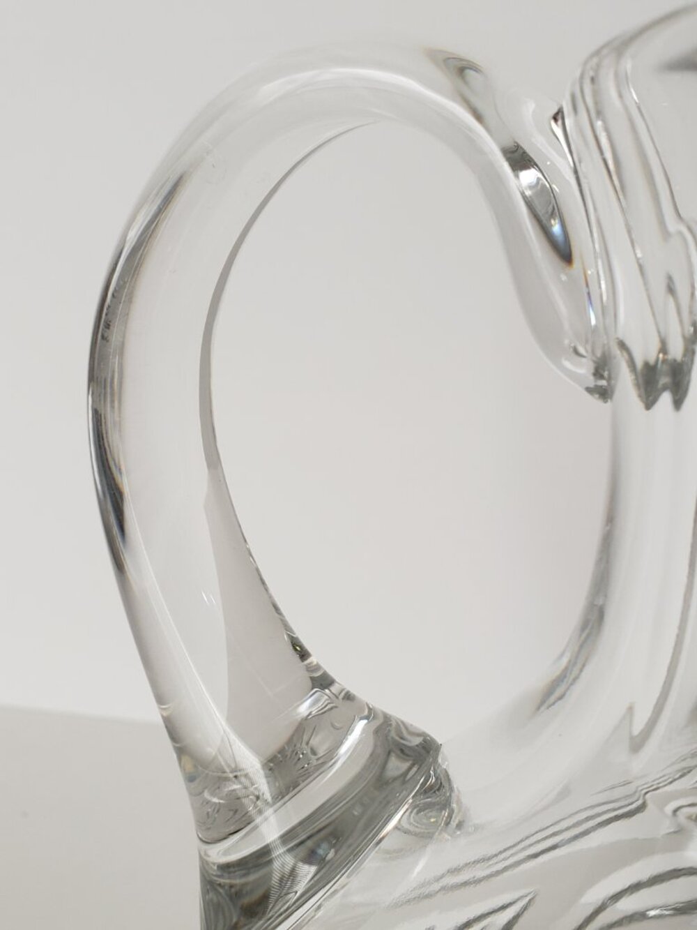 Vintage Heavy Glass Pitcher Leaf Design Excellent Condition - Picture 7 of 8